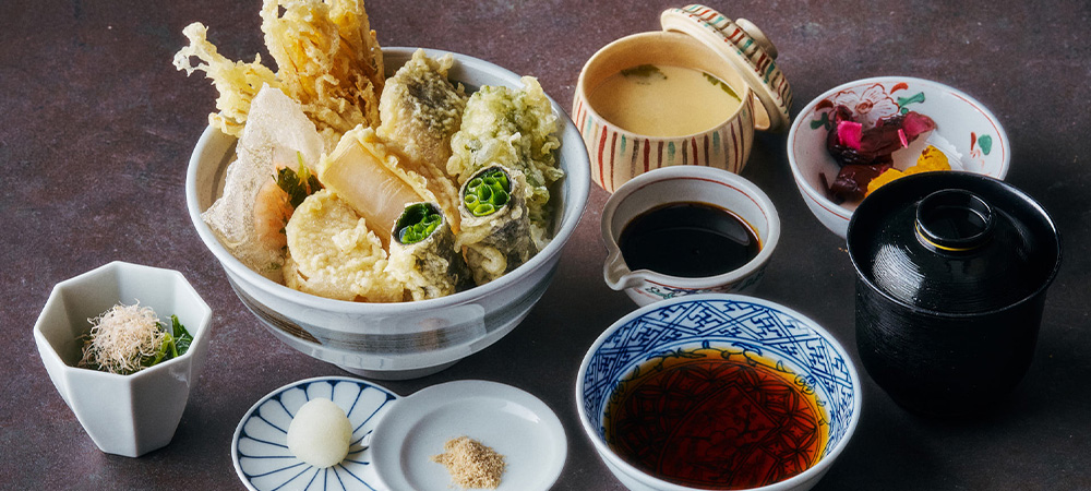 【平日限定ランチ】日本料理「さくら」選べる御膳~豊洲市場直送海鮮丼、黒毛和牛、さくら特製冬の天丼~