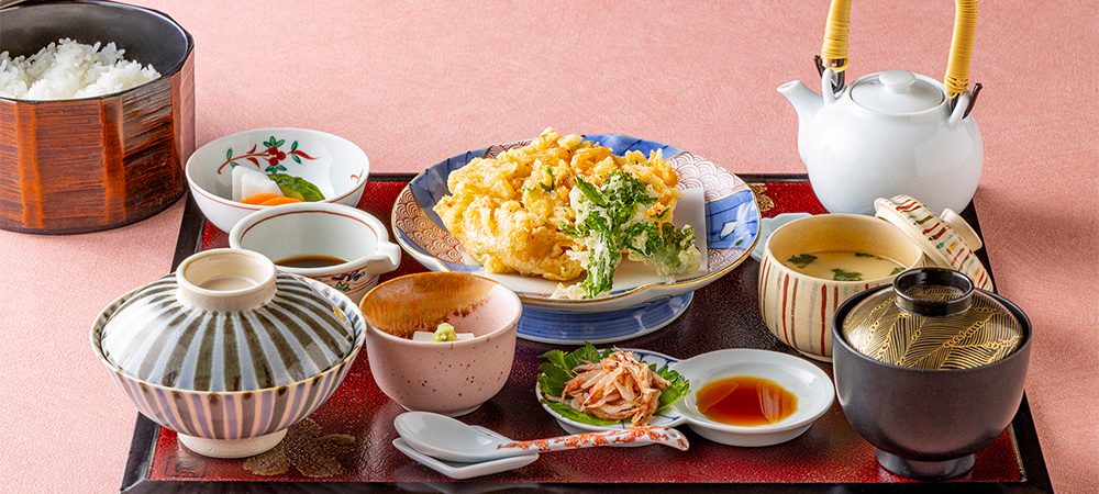 【平日限定ランチ】日本料理「さくら」選べる季節の特選御膳~桜えび御膳、豊洲市場直送海鮮丼、黒毛和牛~