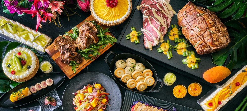 藁焼きローストビーフとトロピカルフルーツが競演  「ミート×マンゴー＆メロン ビュッフェ」