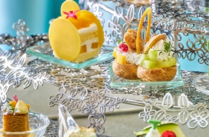 初夏の果実が彩る甘いひととき 「マンゴー・メロン アフタヌーンティー」