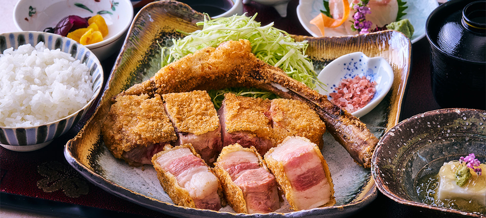 日本料理「さくら」珠玉の厳選御膳安曇野げんき豚、豊洲直送鮮魚、和牛炭火焼