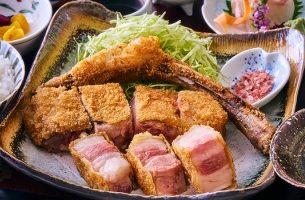 日本料理「さくら」珠玉の厳選御膳安曇野げんき豚、豊洲直送鮮魚、和牛炭火焼
