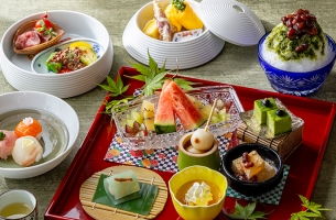 涼を呼ぶ甘味と、職人が手掛けるセイボリー 【日本料理「さくら」】和のアフタヌーンティー