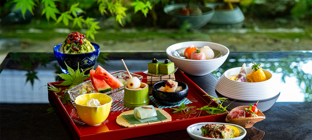 涼を呼ぶ甘味と、職人が手掛けるセイボリー 【日本料理「さくら」】和のアフタヌーンティー