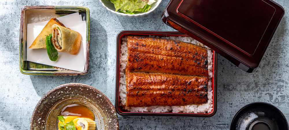 【平日限定ランチ】日本料理「さくら」選べる季節の特選御膳～若鮎御膳、豊洲市場直送海鮮丼、黒毛和牛～